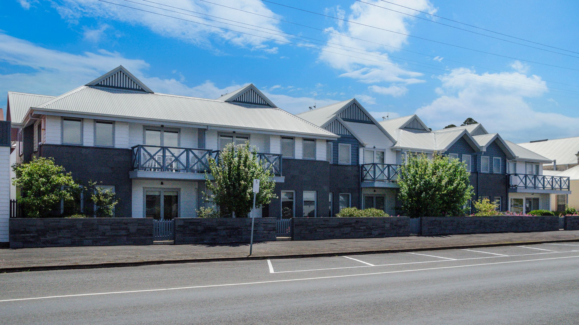 The Victoria Apartments Official Site